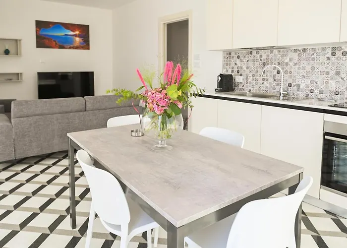 Perle Marine Suite Apartments